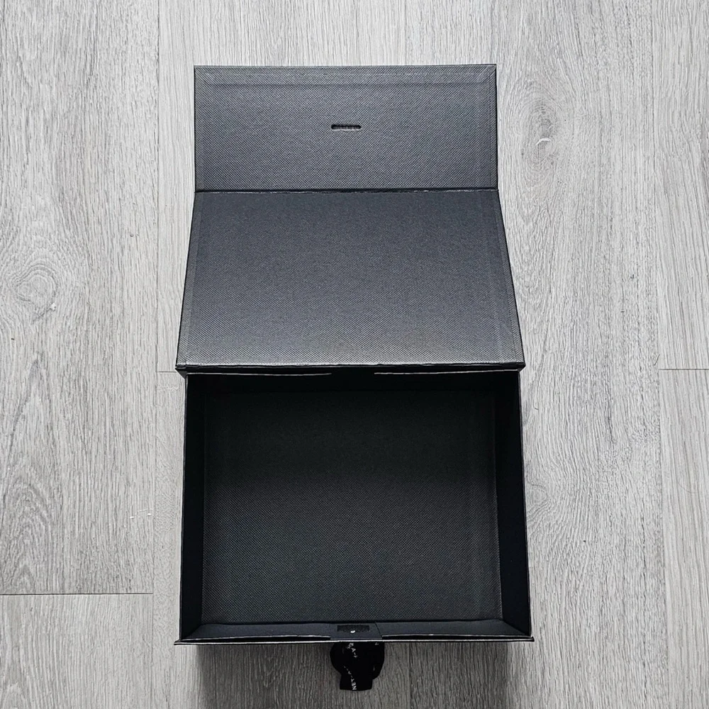 Authentic Net-A-Porter Gift Box - Picture 6 of 8